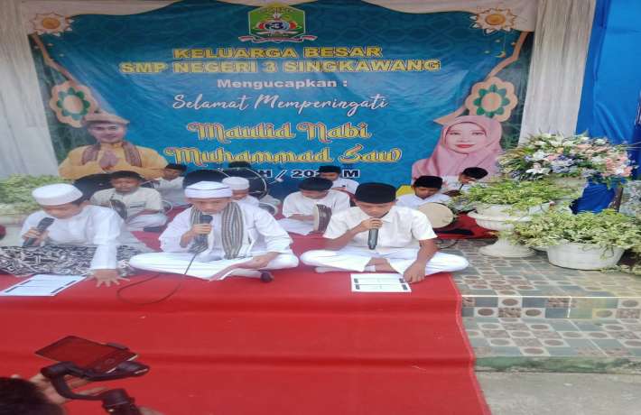 SMP Negeri 3 Singkawang Memperingati Maulid Nabi Muhammmad SAW 1445 H